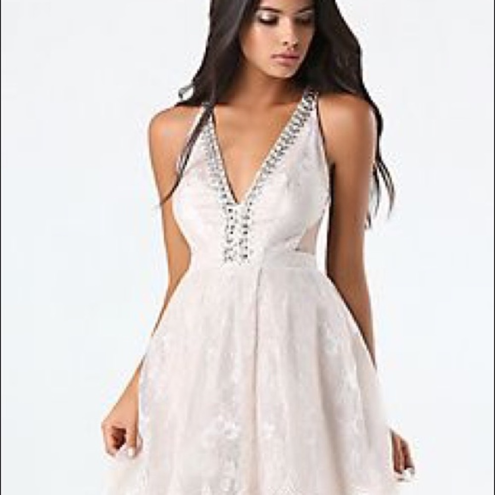 NYE🎉 Bebe metallic lace trimmed silk dress